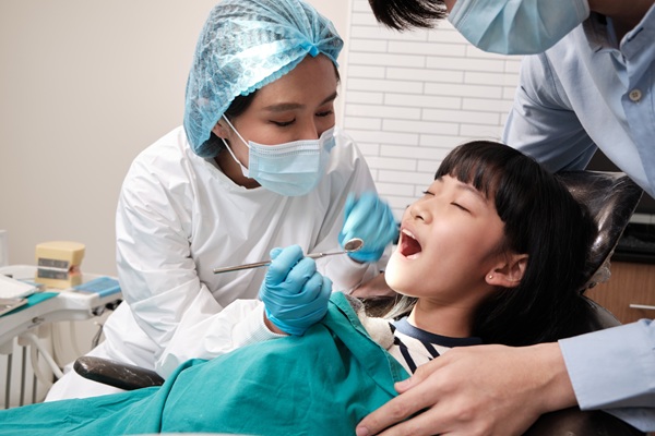 How A Dentist For Kids Can Help With Sensitive Teeth